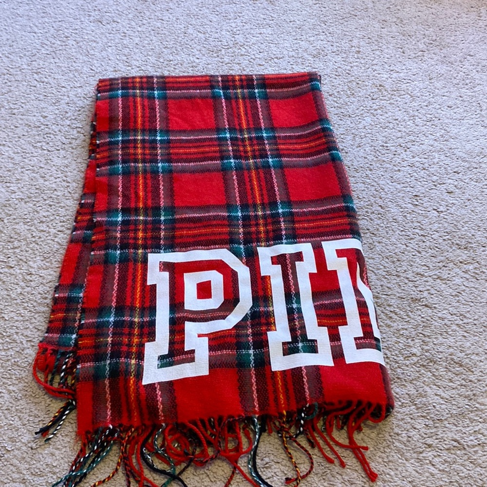 Plaid pink scarf